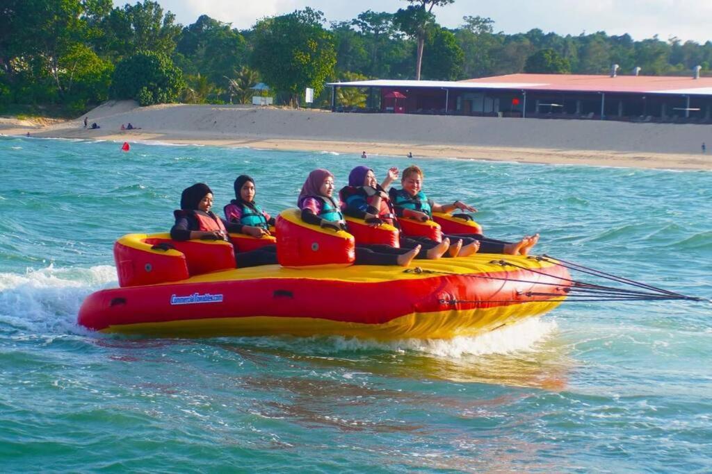 Lotus Desaru Beach Resort, 2 Bdrms, W/Splash Park Bandar Penawar Ngoại thất bức ảnh